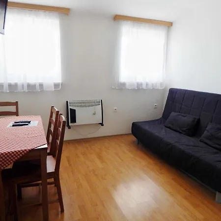 Apartment U Dedu A Babky
